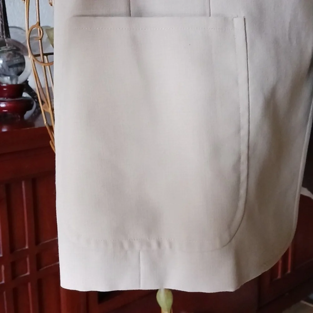 VINTAGE century club  Men's suit tan color  jacket size 44 W